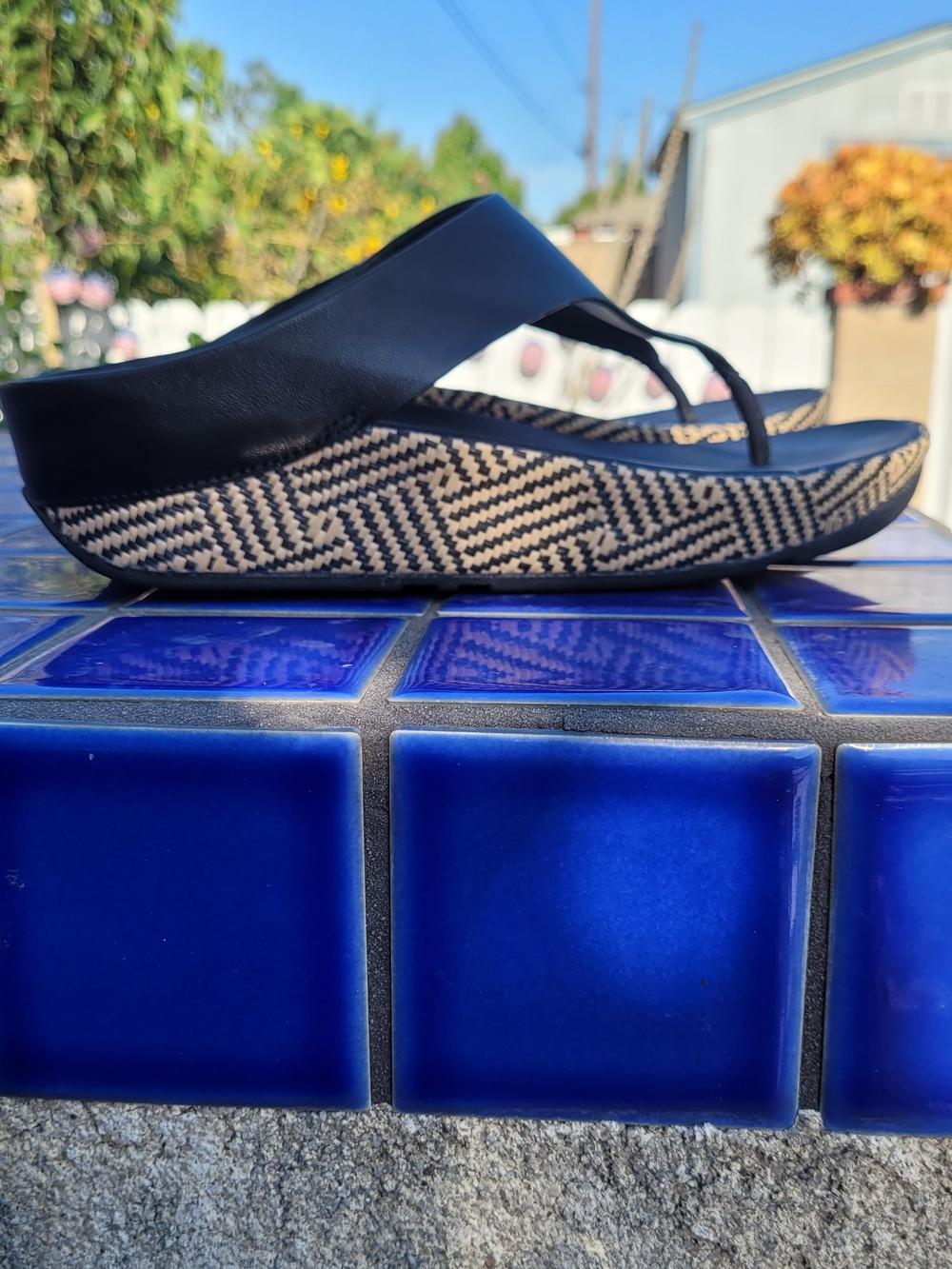 FitFlop Lulu Lux Black Wedge Thong Sandals